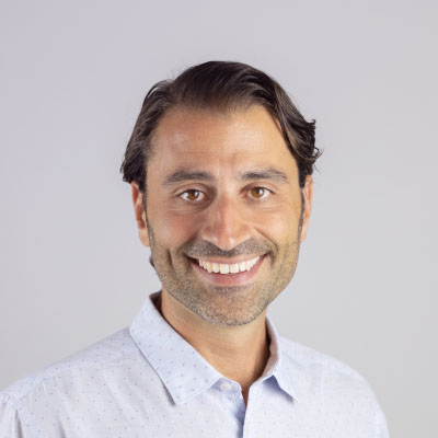 Dennis Pilarinos